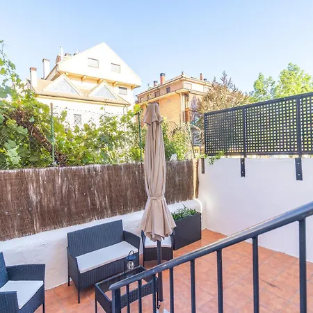 Pyrenees Escape With Terrace And Bbq Апартаменты *