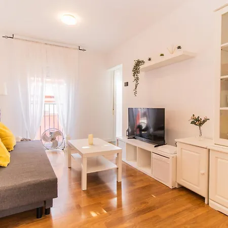 Pyrenees Escape With Terrace And Bbq *