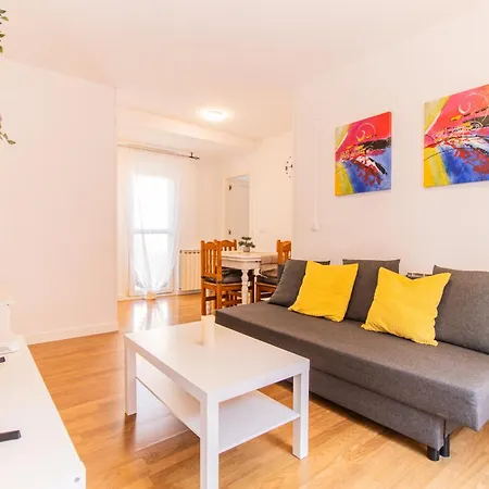 Pyrenees Escape With Terrace And Bbq Sabiñánigo